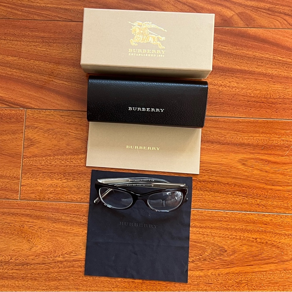 NWOTs Authentic Burberry Eyeglasses BE2213